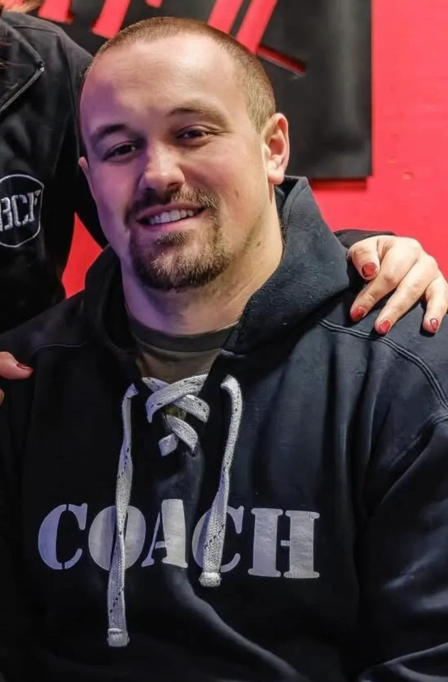 Eli, Owner at the gym